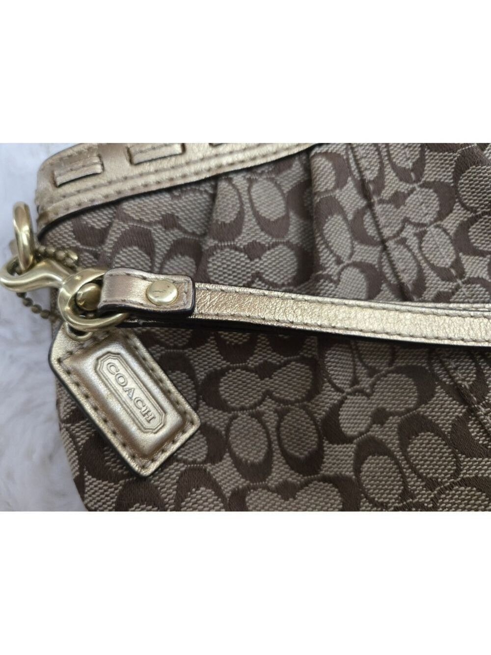 NWOT Coach Signature C Metalic Accented Wristlet Y2K - Picture 3 of 9